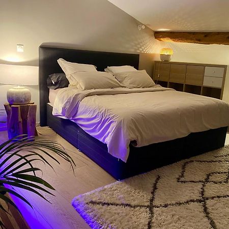 Rillieux-la-Pape Love Room Village מראה חיצוני תמונה