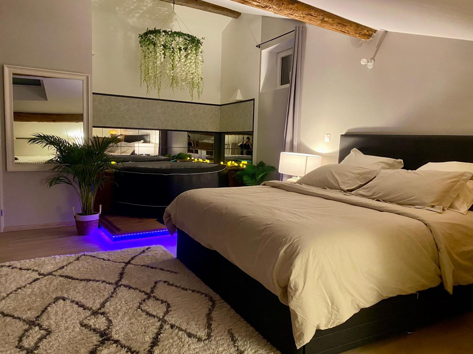 Rillieux-la-Pape Love Room Village מראה חיצוני תמונה